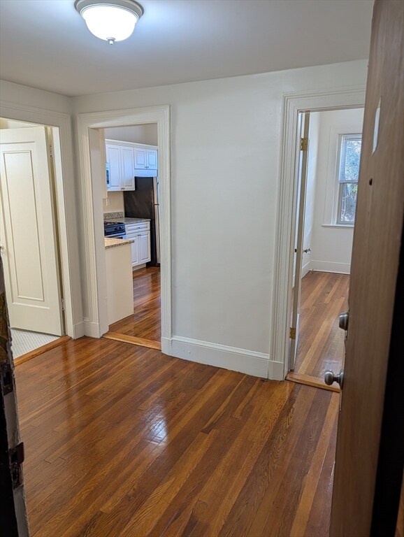 Building Photo - 390 Fellsway W