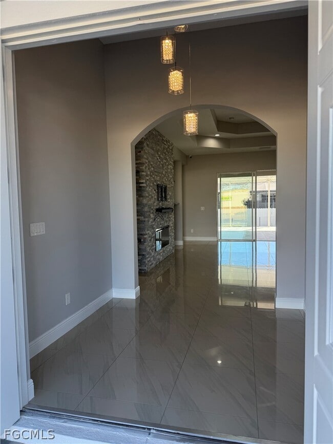 Building Photo - 3013 4th St W