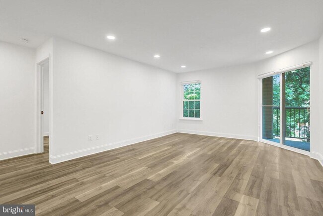 Building Photo - 3307 Wyndham Cir