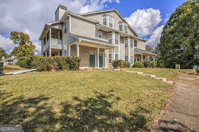 Primary Photo - Like New! 2 bedroom 2 bathroom end unit co...