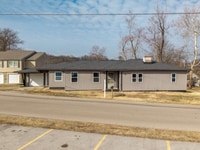 Building Photo - 601 Riverview Dr