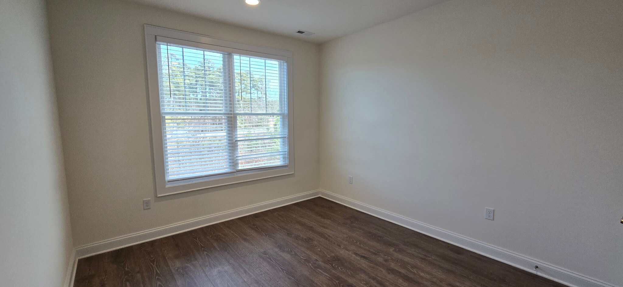 Building Photo - 1722 Old Brick Rd