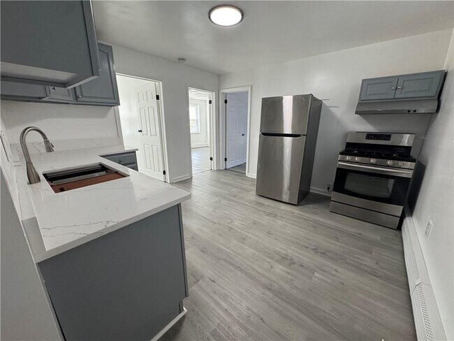 Building Photo - 93 Stanton St