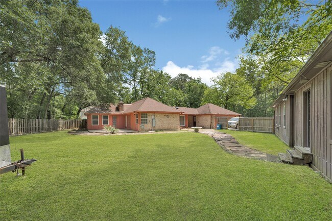 Building Photo - 705 Holly Springs Ct