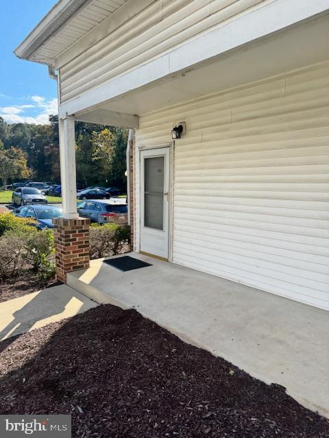 Building Photo - 6520 Lake Park Dr