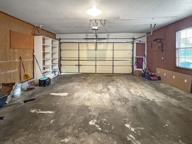 Building Photo - Just Listed – 3BD | 2BA | 2-Car Garage