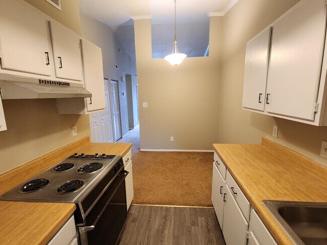 Building Photo - Weblin Pointe Townhome