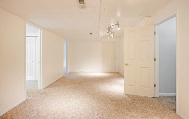 Building Photo - 7580 Arroyo Ln