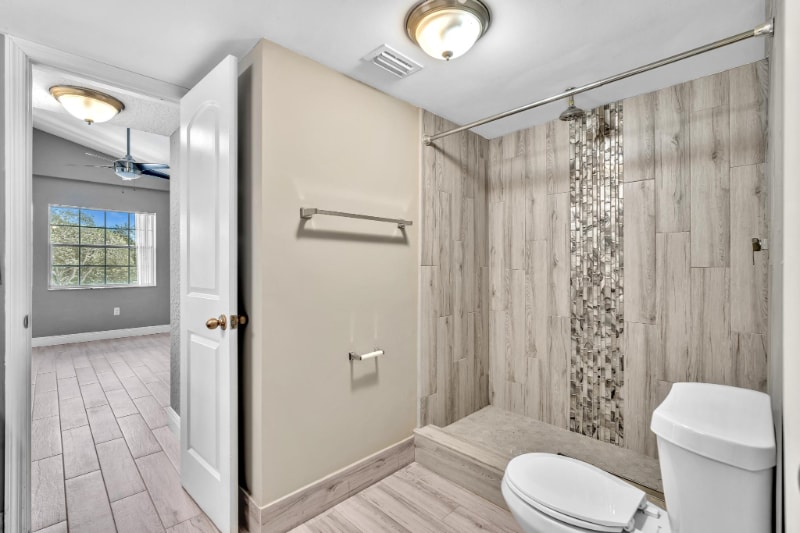 Building Photo - 2850 N Oakland Forest Dr