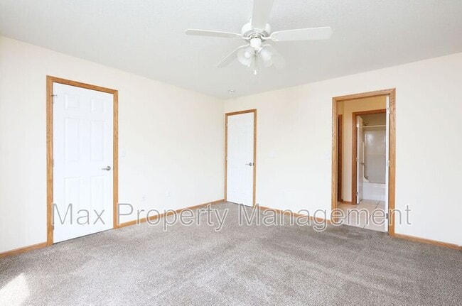 Building Photo - 5907 Townsend Ave