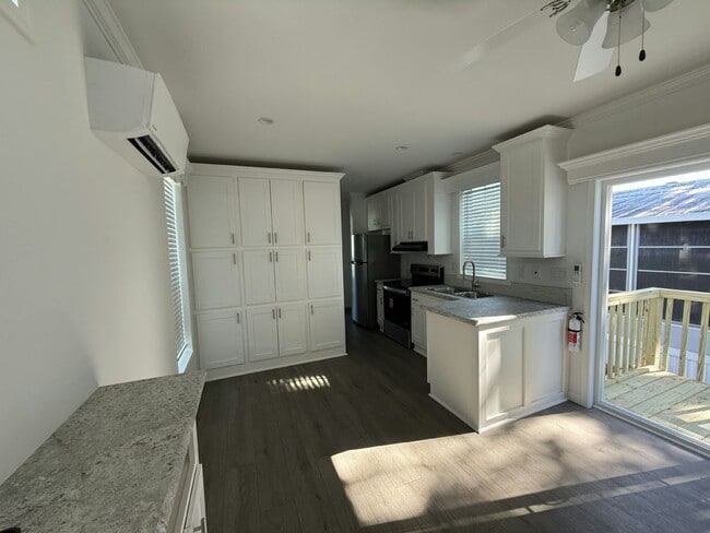 Building Photo - 7250 FL-44