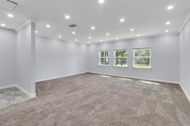 Building Photo - 13201 Fawn Valley Dr