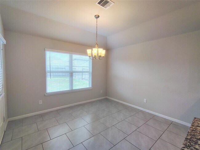 Building Photo - 18315 Pin Oak Lake Dr