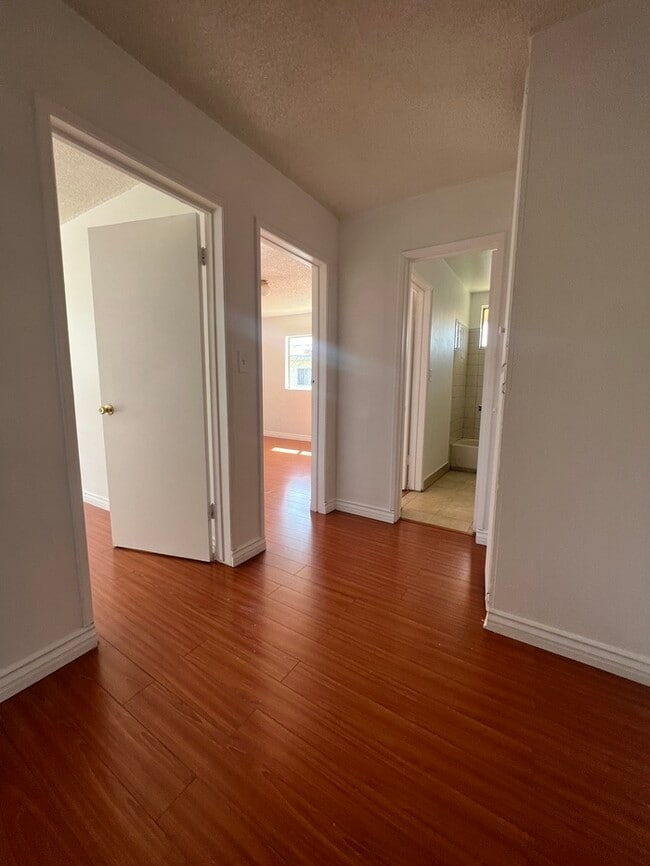 Building Photo - Two-story duplex unit