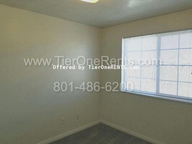 Building Photo - NO DEPOSIT option available for qualified renters!