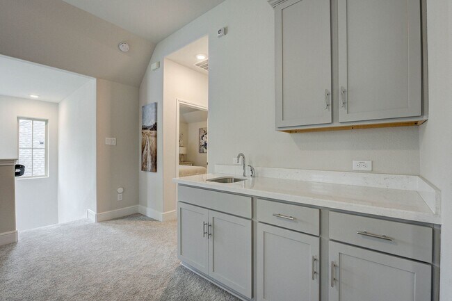 Building Photo - 21820 Enchanted Rock Dr N