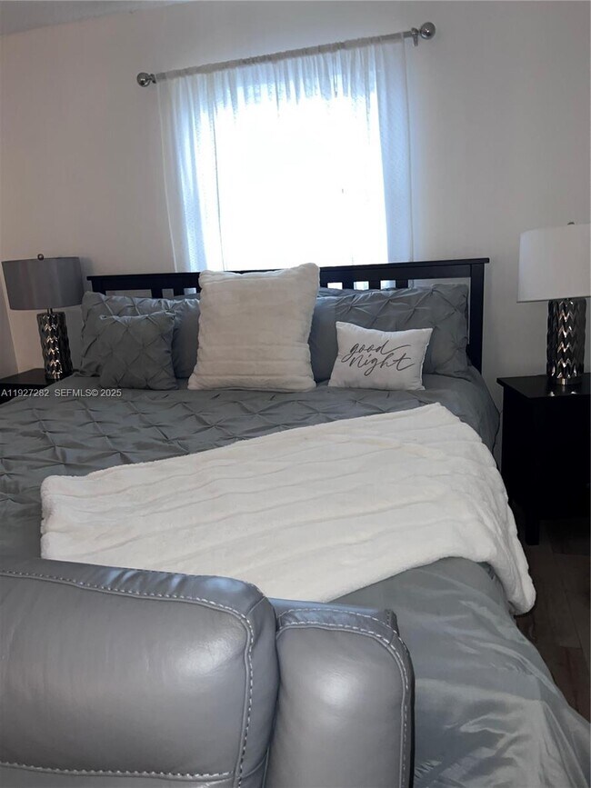 Building Photo - 4740 NW 21st St