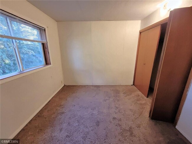Building Photo - 545 Birchcrest Dr