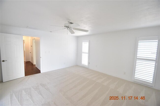 Building Photo - 705 Spanish Main Dr