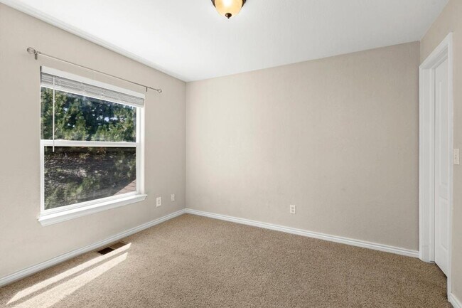 Building Photo - 5551 W 29th St