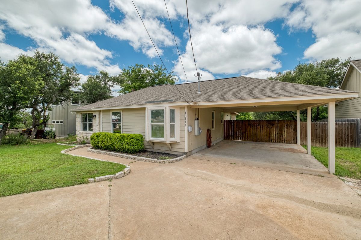 Building Photo - 10114 Thomas Ln