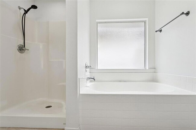 Building Photo - 59445 Spring Dr