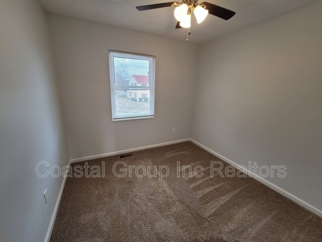 Building Photo - 6002 Edgelake Dr