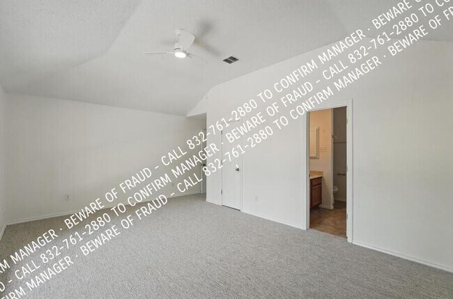 Building Photo - 521 Bent Creek Dr