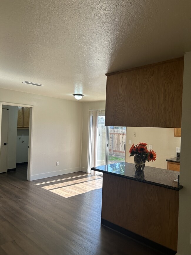 Building Photo - 3000 Keller St