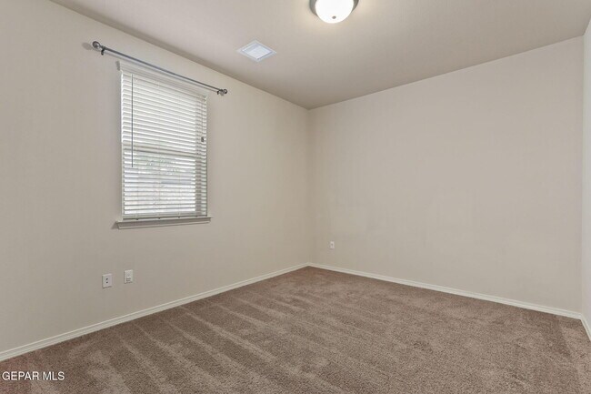 Building Photo - 1744 Preakness Ave