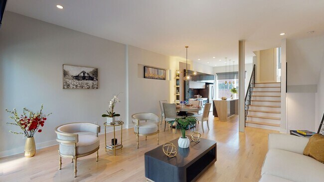 Building Photo - Modern Townhome with Roof Terrace in Dilworth Neighborhood Charlotte NC