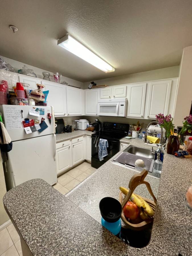 Kitchen - 8889 Caminito Plaza Centro