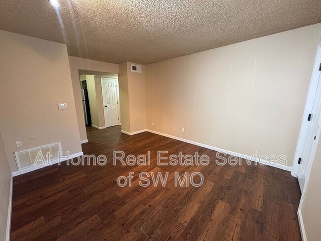 Building Photo - 1400 S Campbell Ave