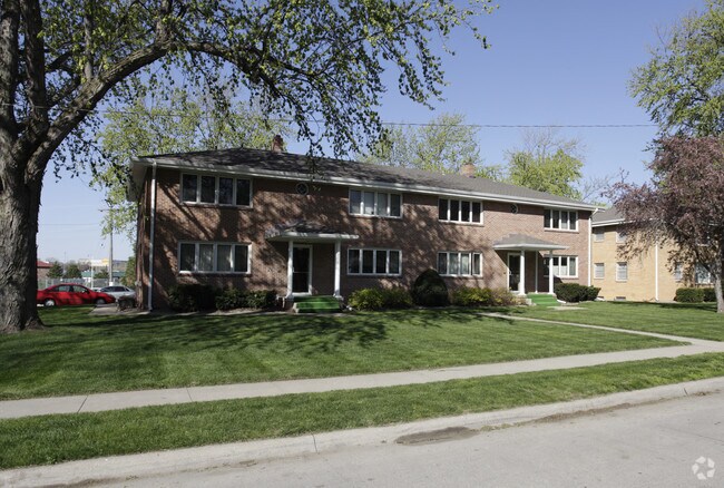 Building Photo - 3490 S 82nd St