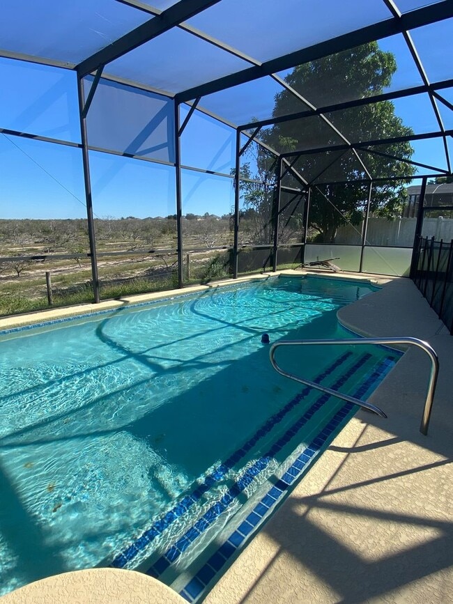 Building Photo - Pool Home for Rent