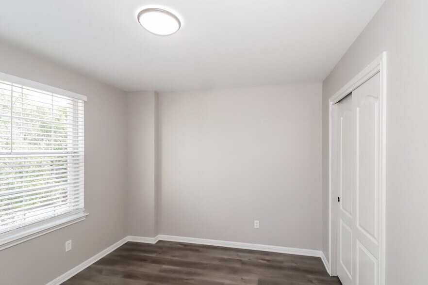 Building Photo - 1809 Creek Ledge Pl