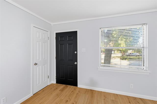 Building Photo - 5345 Hensley Dr