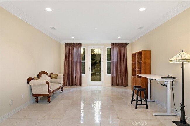 Building Photo - 27683 Manor Hill Rd