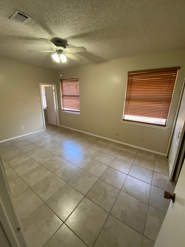 Building Photo - An Affordable and Beautiful Home