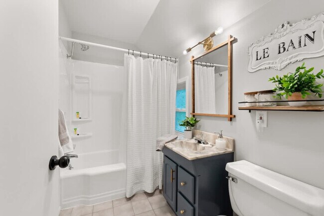 Building Photo - 3175 Rocky River Dr