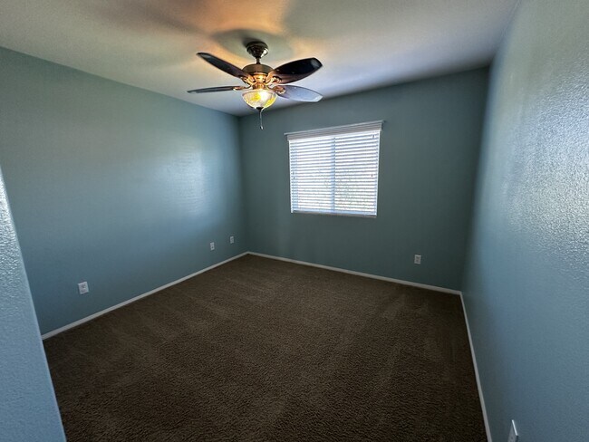 Building Photo - 1155 Polyanthus Ln