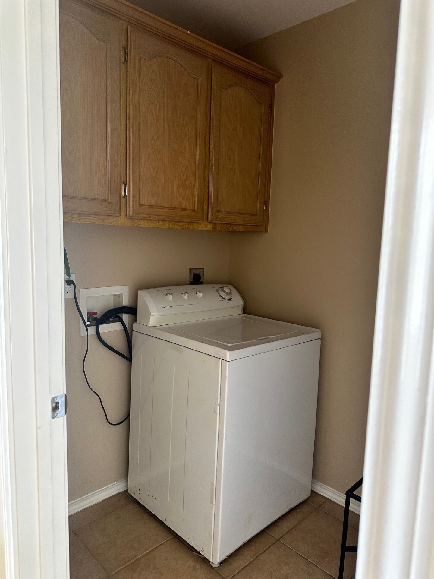 washer dryer - 2117 W Western Dr
