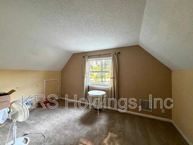 Building Photo - 4024 Barkleaf Dr