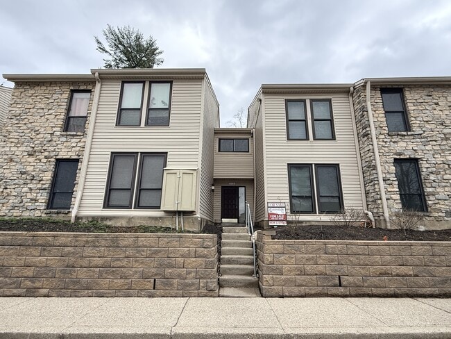 Building Photo - 7280 E Galbraith Rd