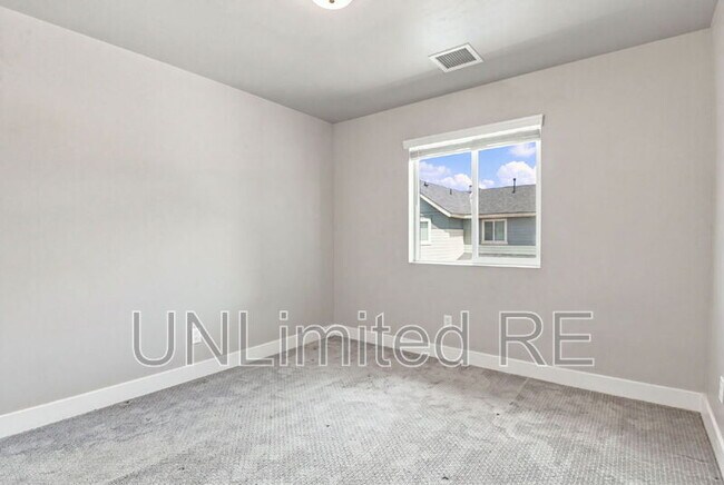 Building Photo - 12249 Curtis Ct