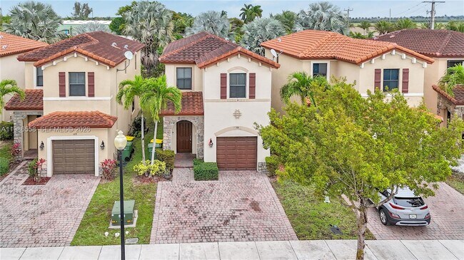 Building Photo - 101 NE 37th Pl