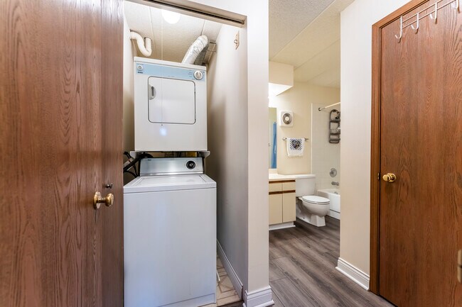 Building Photo - 75 Kristin Cir