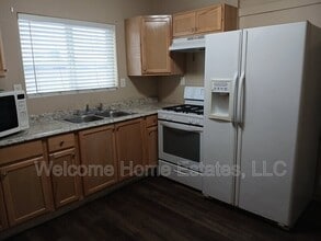 Building Photo - 110 E Prince Rd