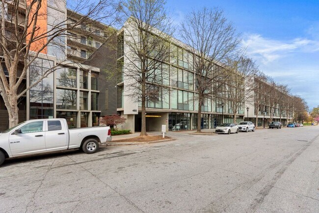 Building Photo - Awesome 1BR Loft Style Condo Overlooking M...