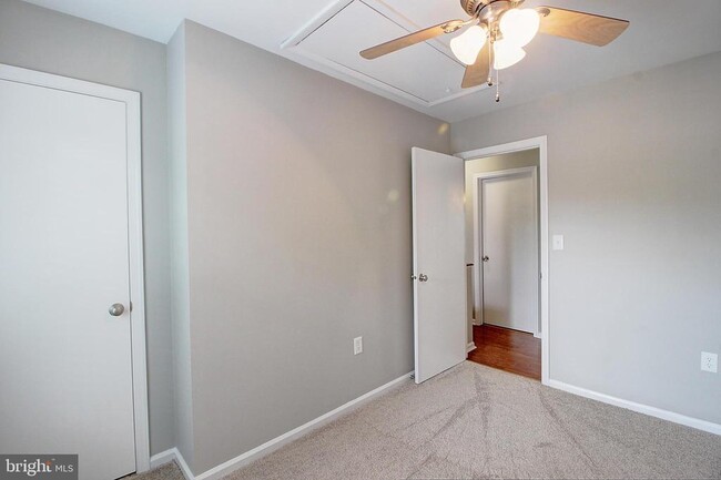 Building Photo - 101 S Oak Cliff Ct